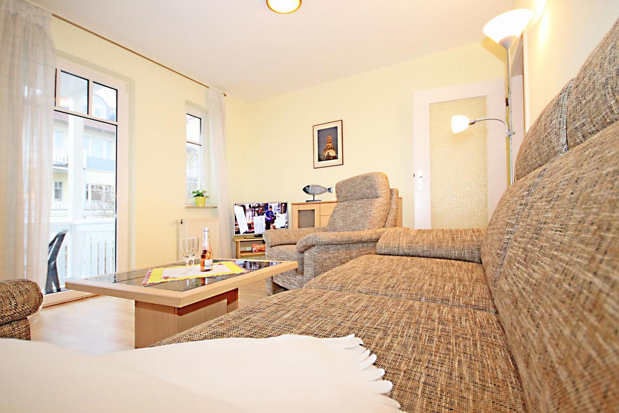 Strandschloesschen Kuehlungsborn Room photo
